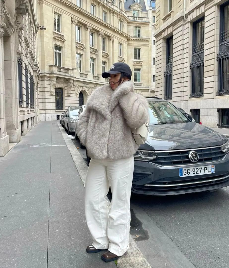 Damska kurtka z imitacji futra z długimi rękawami