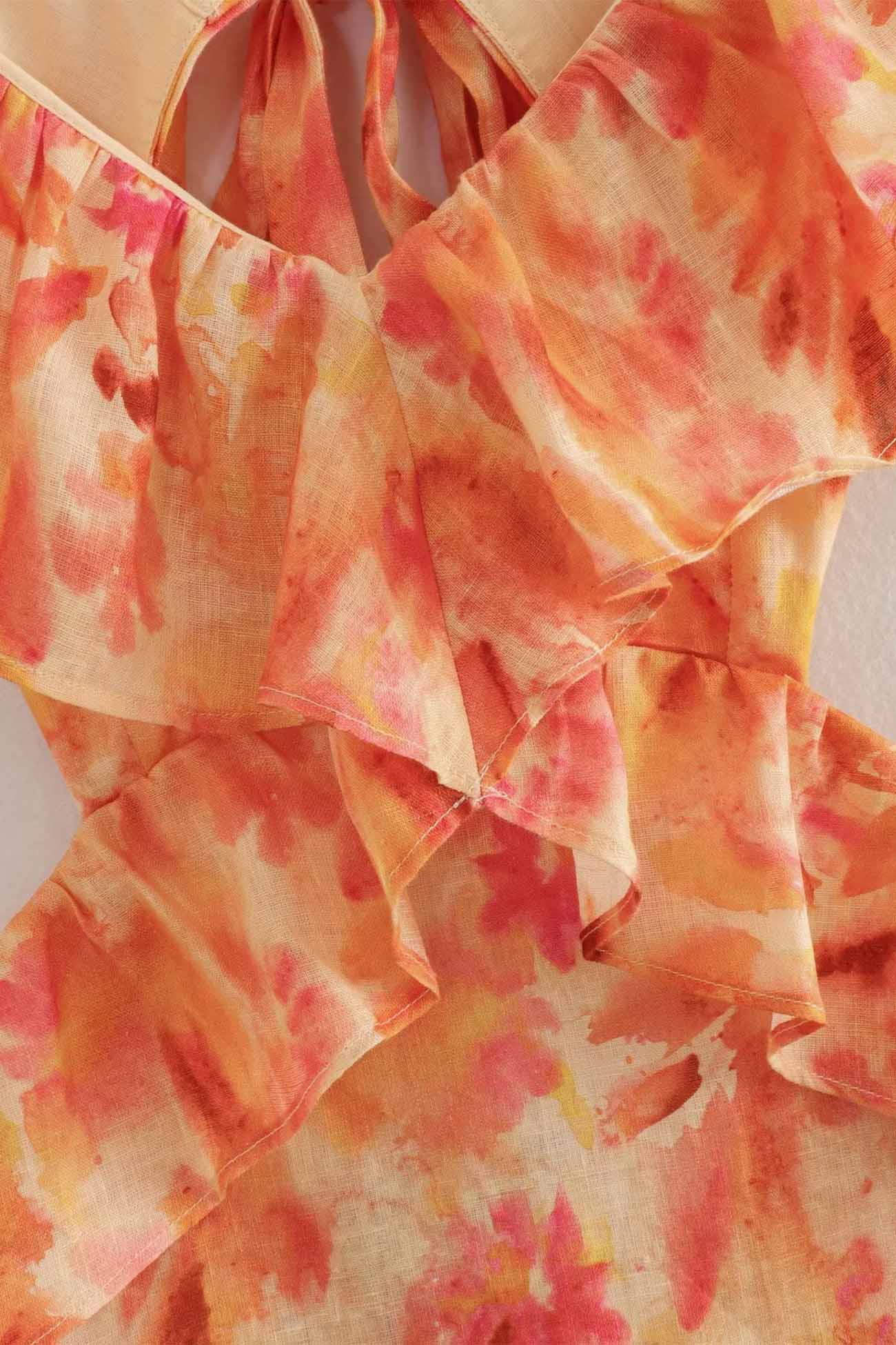 Zwiewna letnia sukienka maxi bez rękawów z falbaniastymi ramiączkami