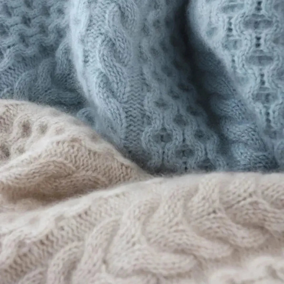 Damski sweter z golfem z plecionej dzianiny kaszmirowej