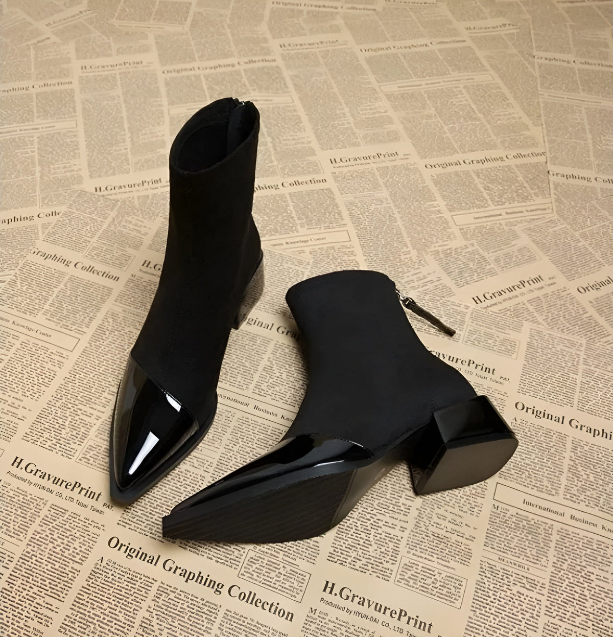 Botki damskie zamszowe na słupku – widok produktu 6 | Ionotix