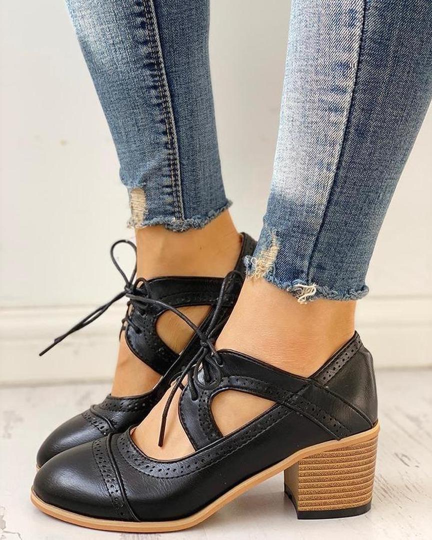 Buty na słupku z wiązaniem i paskiem T-strap – widok produktu 3 | Ionotix