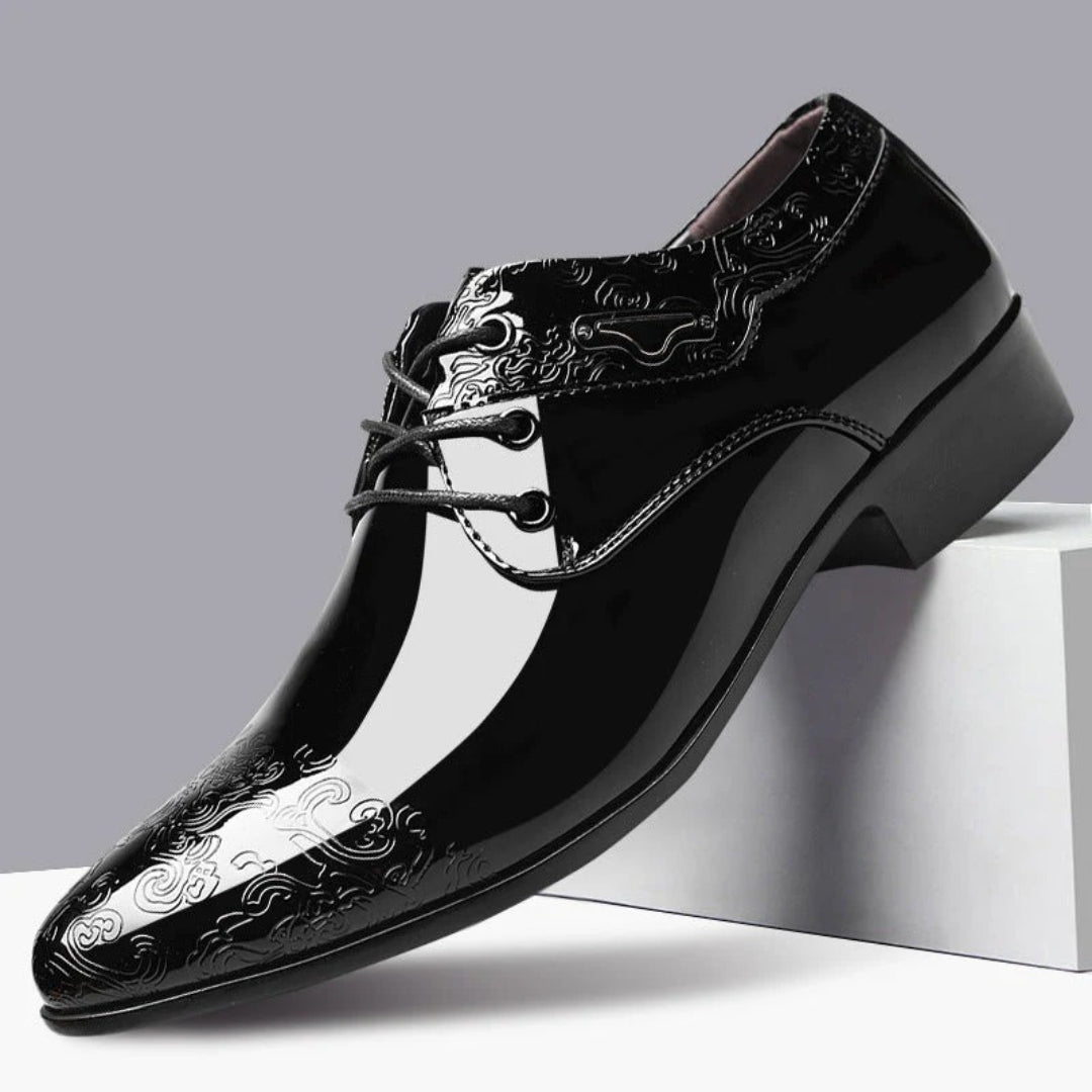 Buty wizytowe sznurowane z tłoczonym wzorem – widok produktu 1 | Ionotix