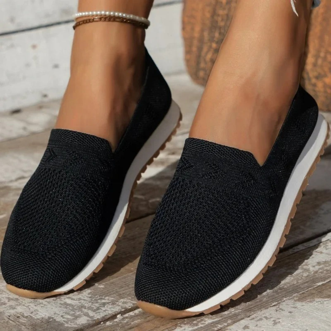 Buty wsuwane z teksturowaną podeszwą – widok produktu 7 | Ionotix