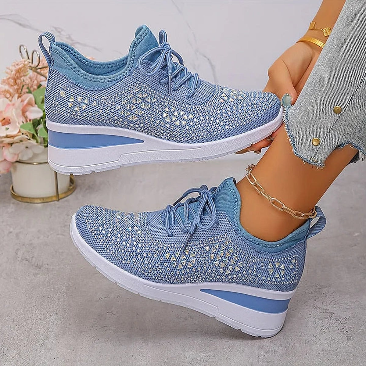 Damskie dzianinowe sneakersy na koturnie z cyrkoniami - widok produktu 14 | Ionotix
