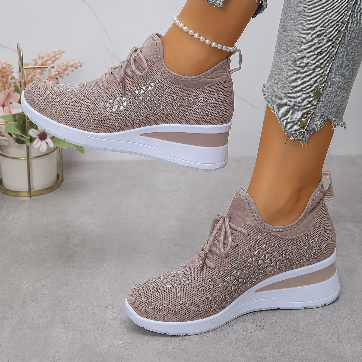 Damskie dzianinowe sneakersy na koturnie z cyrkoniami - widok produktu 20 | Ionotix