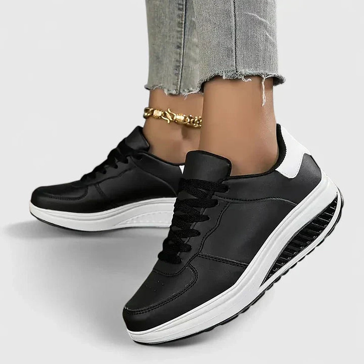 Damskie sneakersy na koturnie z amortyzującą wkładką - widok produktu 2 | Ionotix