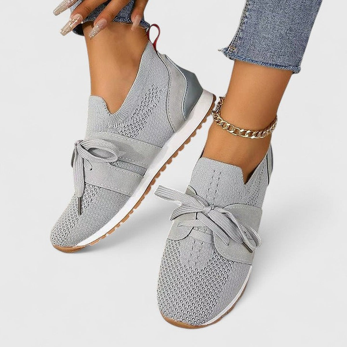 Damskie wsuwane sneakersy z siateczki na gumowej podeszwie - widok produktu 3 | Ionotix