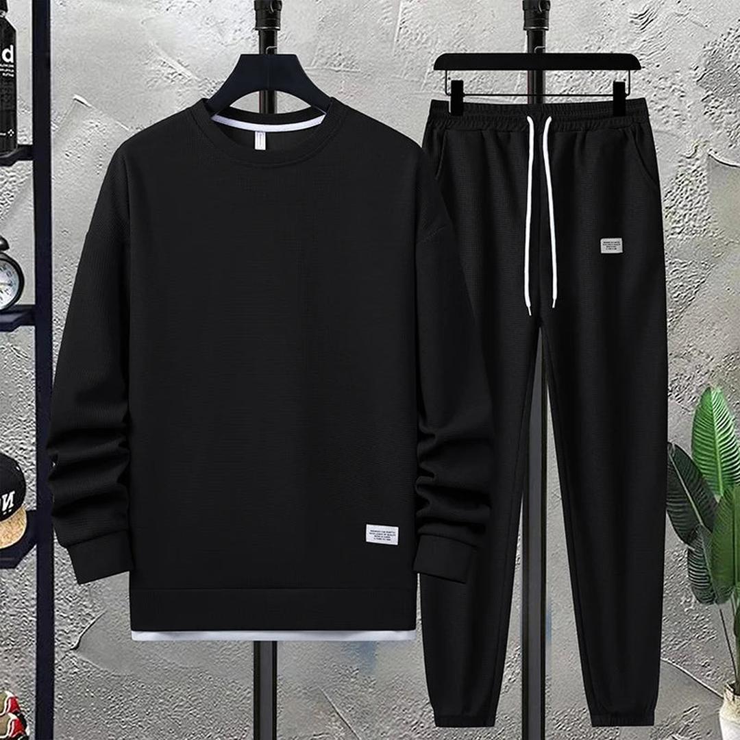 Dzianinowy komplet domowy z bluzą i spodniami jogger – widok produktu 3 | Ionotix