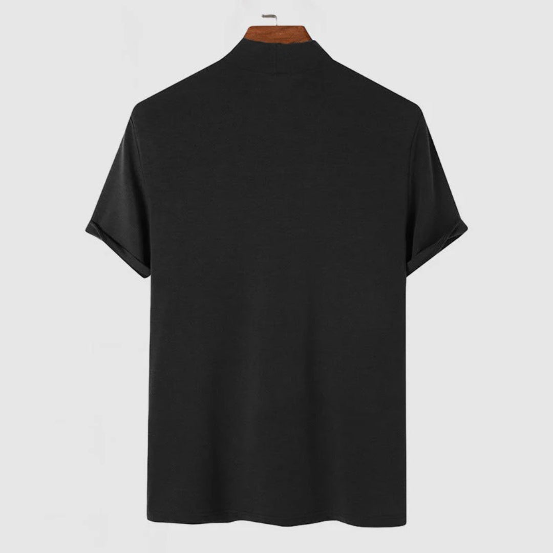 Elastyczny t-shirt bawełniany z wysokim kołnierzem – widok produktu 3 | Ionotix