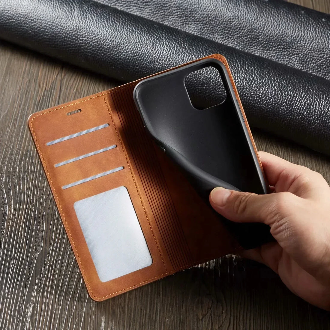 Etuvio – etui z klapką do iPhone – portfel i ochrona – widok produktu 1 | Ionotix