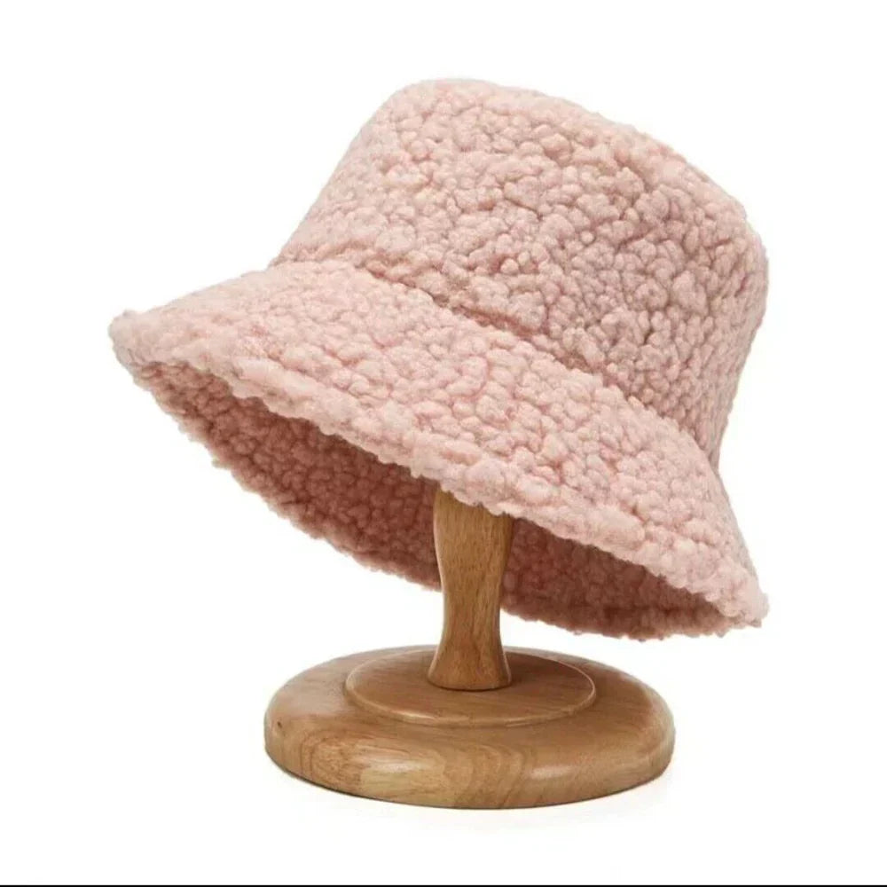 Kapelusz bucket hat z wełny jagnięcej – widok produktu 2 | Ionotix