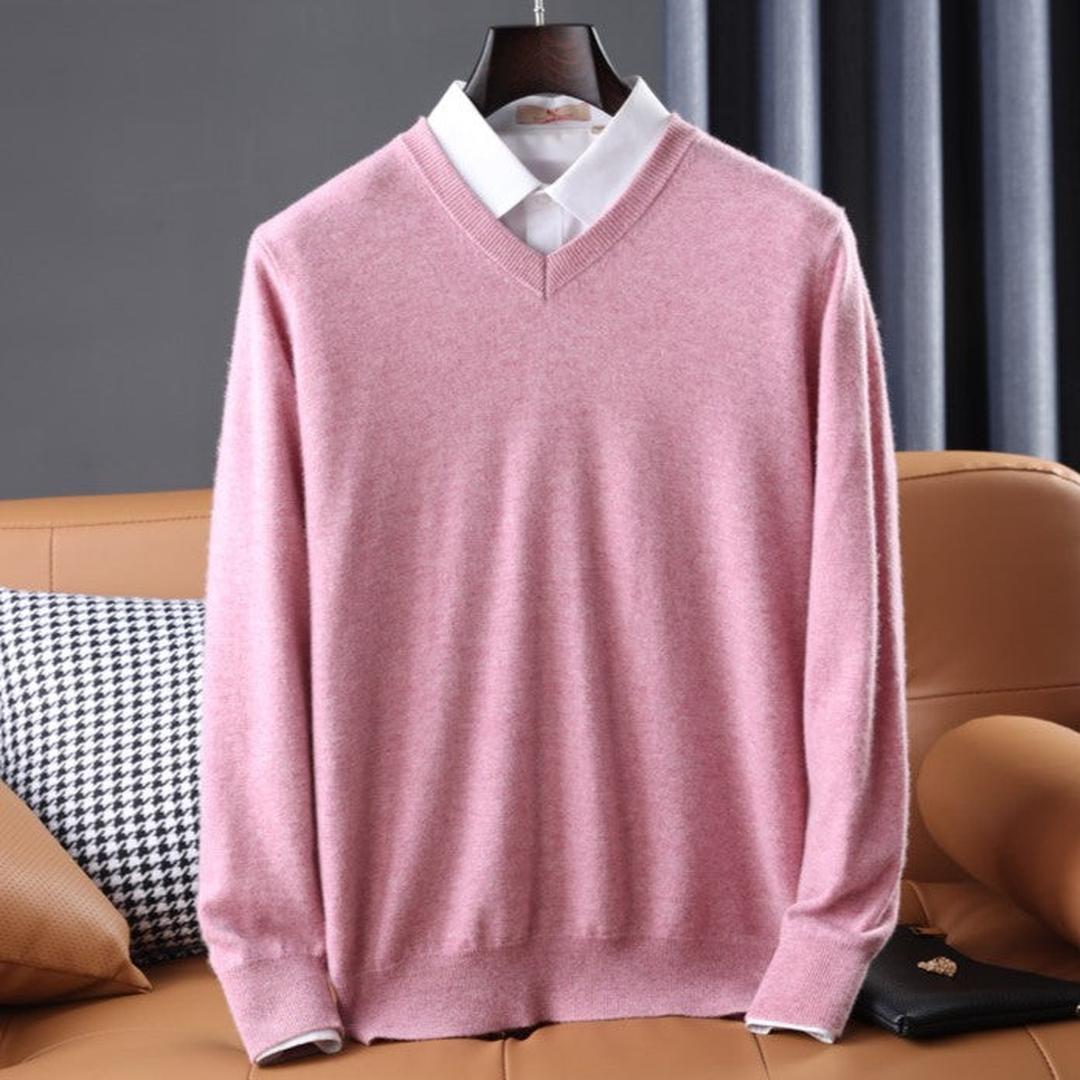 Kaszmirowy dzianinowy sweter męski z dekoltem V – widok produktu 1 | Ionotix