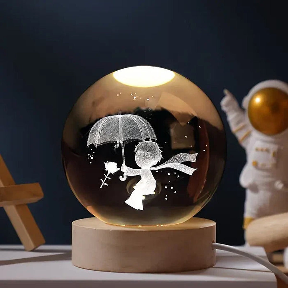 Kula świetlna z grawerem 3D - lampka nocna – widok produktu 5 | Ionotix