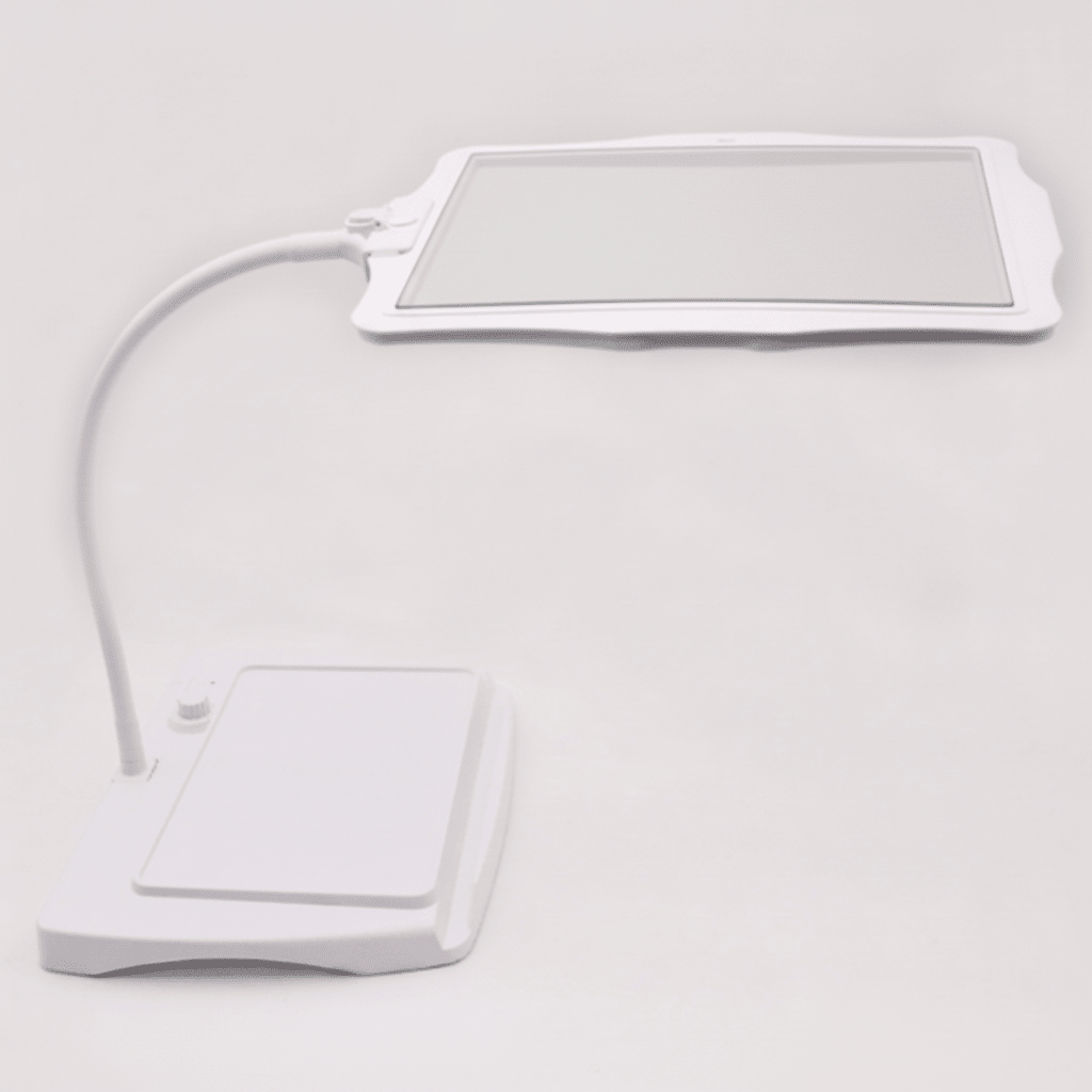 Lampa z lupą biurkową 3x i 12 diodami LED - giętkie ramię, akumulator - widok produktu 1 | Ionotix