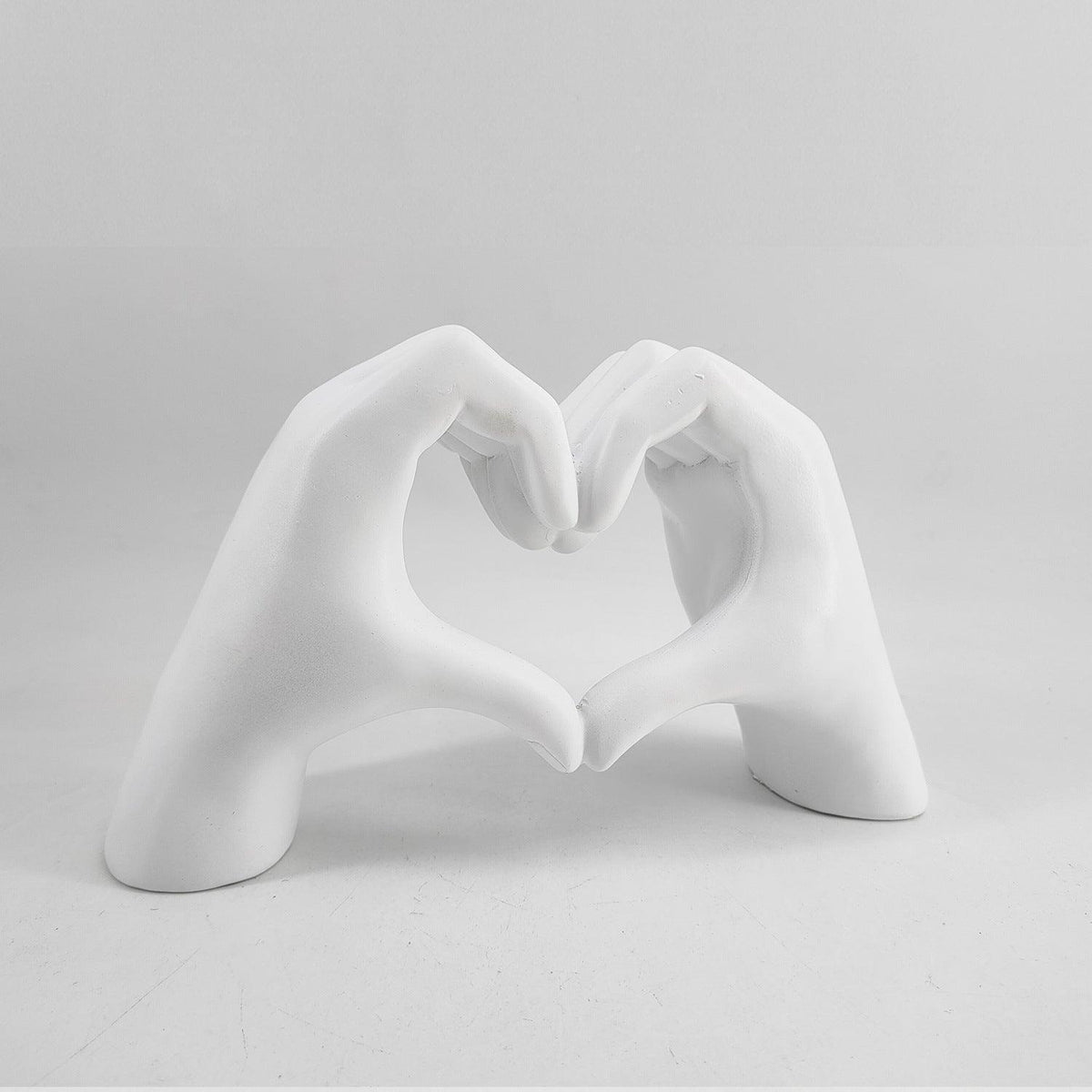 LoveSculpt – ręcznie rzeźbiona dekoracja z drewna w kształcie serca – widok produktu 5 | Ionotix