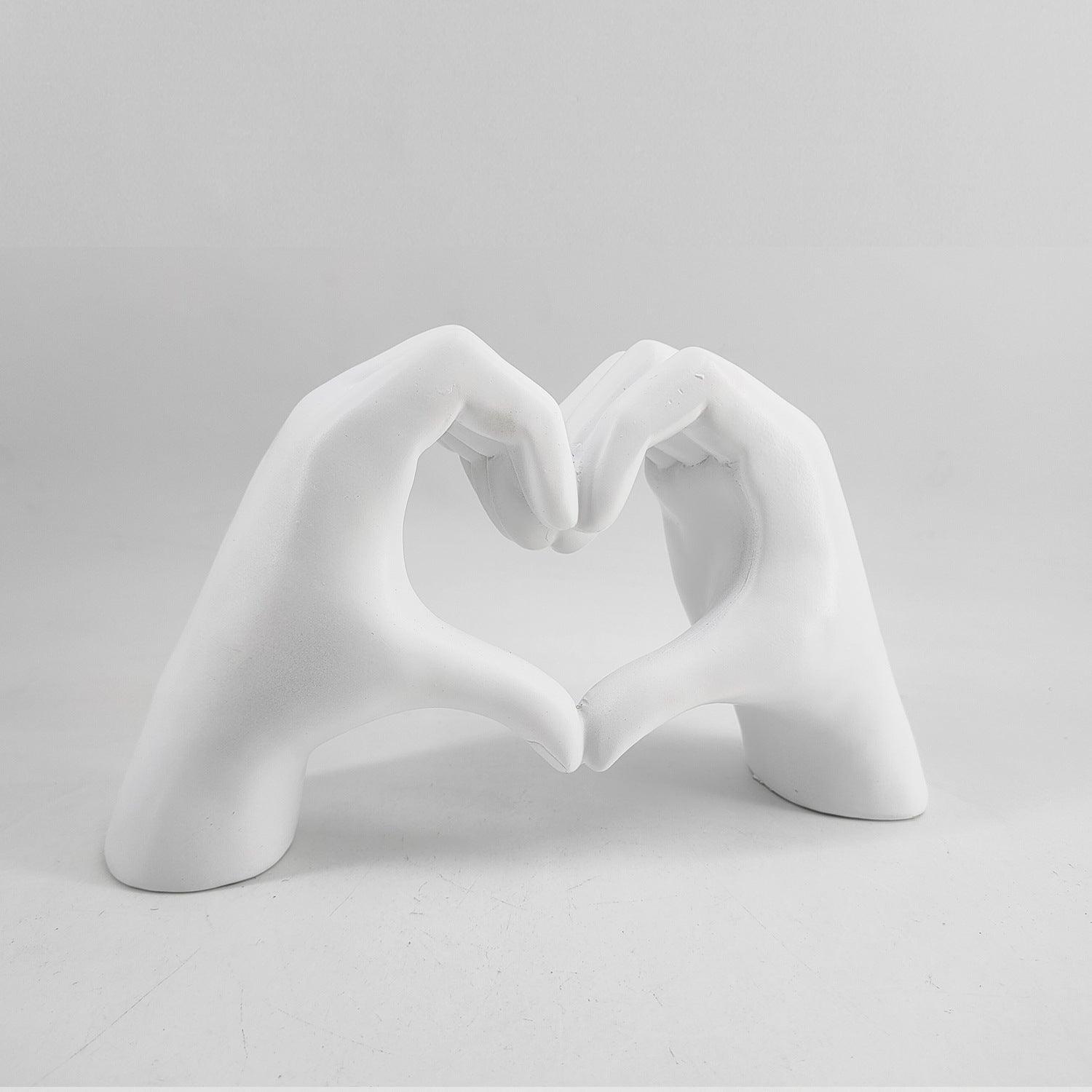 LoveSculpt – ręcznie rzeźbiona dekoracja z drewna w kształcie serca – widok produktu 5 | Ionotix