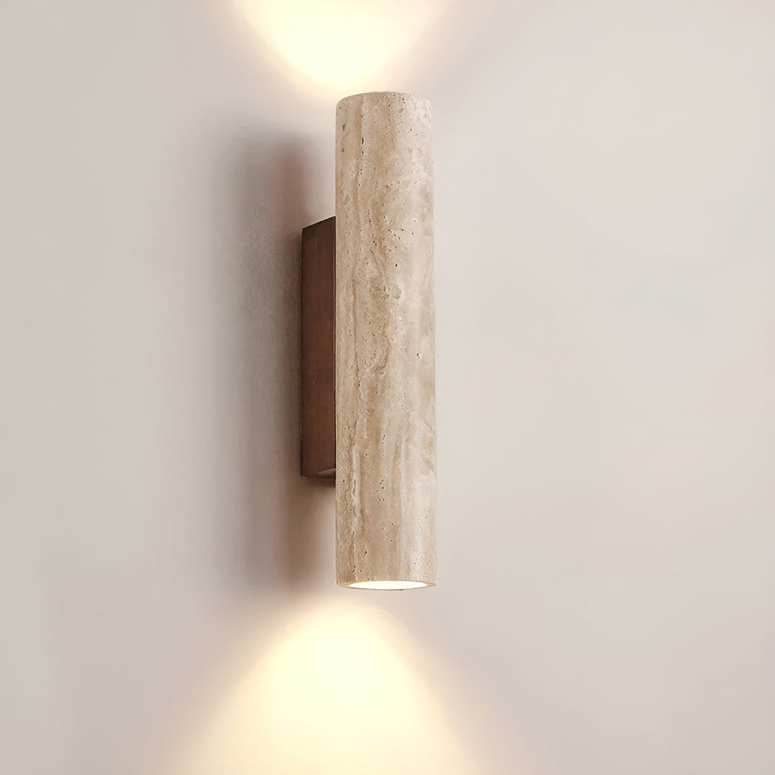LumeStone – kinkiet ścienny w stylu trawertynu – ciepłe podświetlenie LED – widok produktu 1 | Ionotix