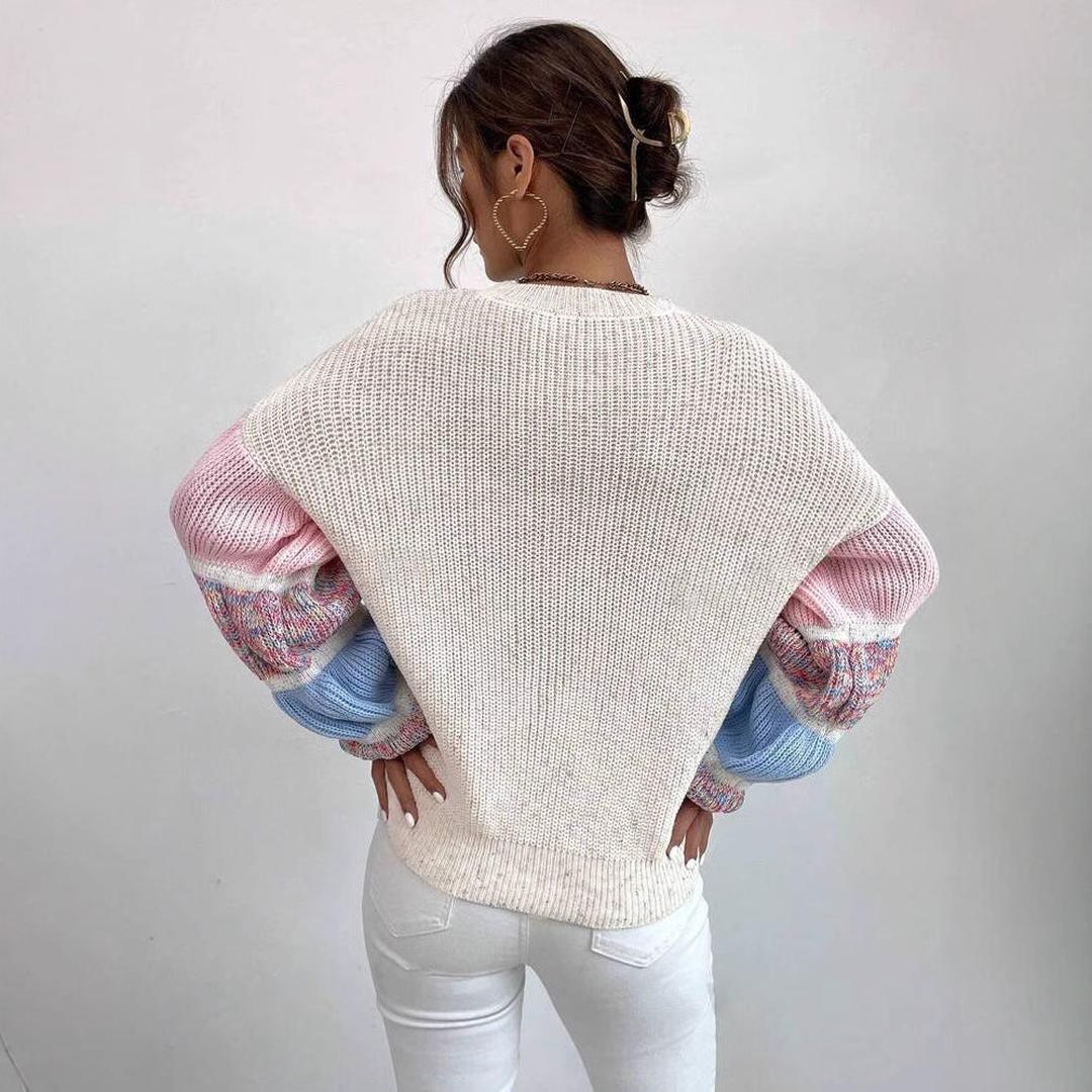Luźny dzianinowy sweter z kontrastowymi panelami na rękawach – widok produktu 2 | Ionotix