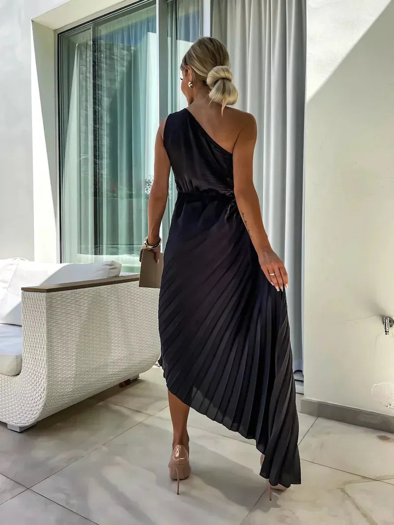 Plisowana sukienka midi na jedno ramię – widok produktu 7 | Ionotix