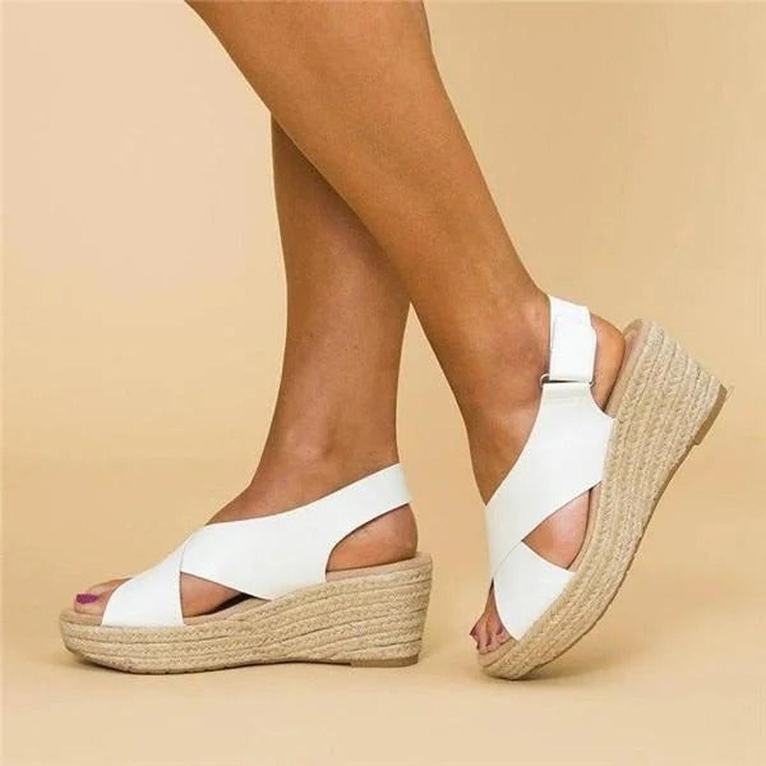 Sandały espadryle na koturnie z krzyżującymi się paskami – widok produktu 3 | Ionotix
