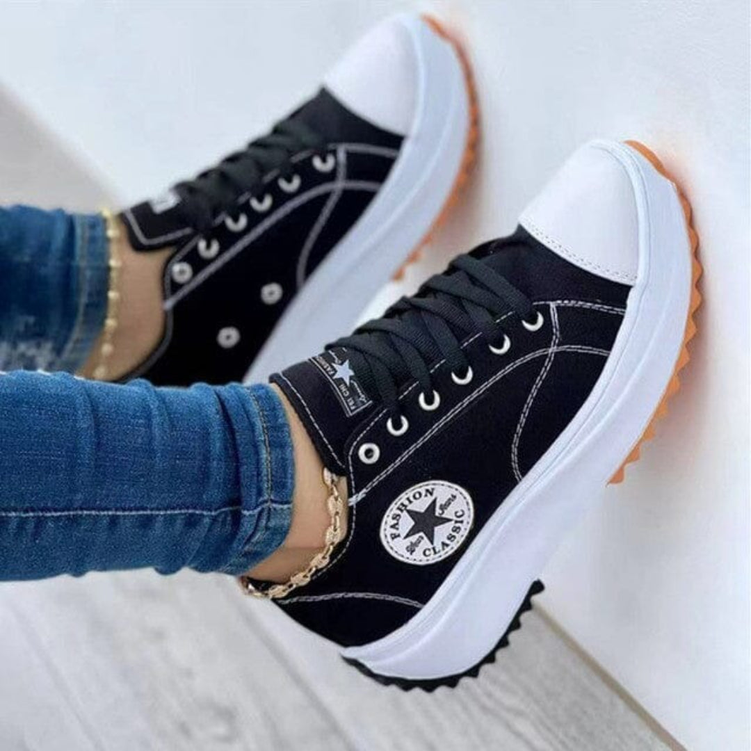 Sneakersy na platformie z kontrastową podeszwą – widok produktu 3 | Ionotix