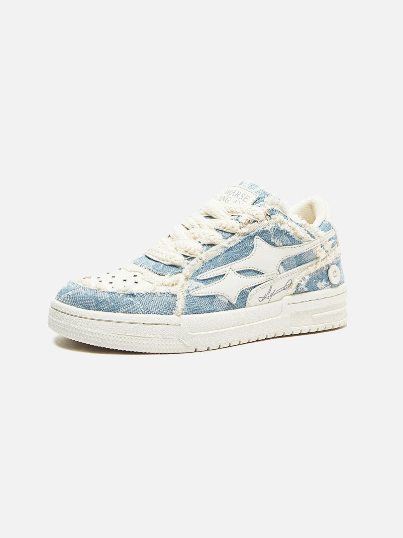 Sneakersy sznurowane z aplikacją gwiazdy – widok produktu 3 | Ionotix