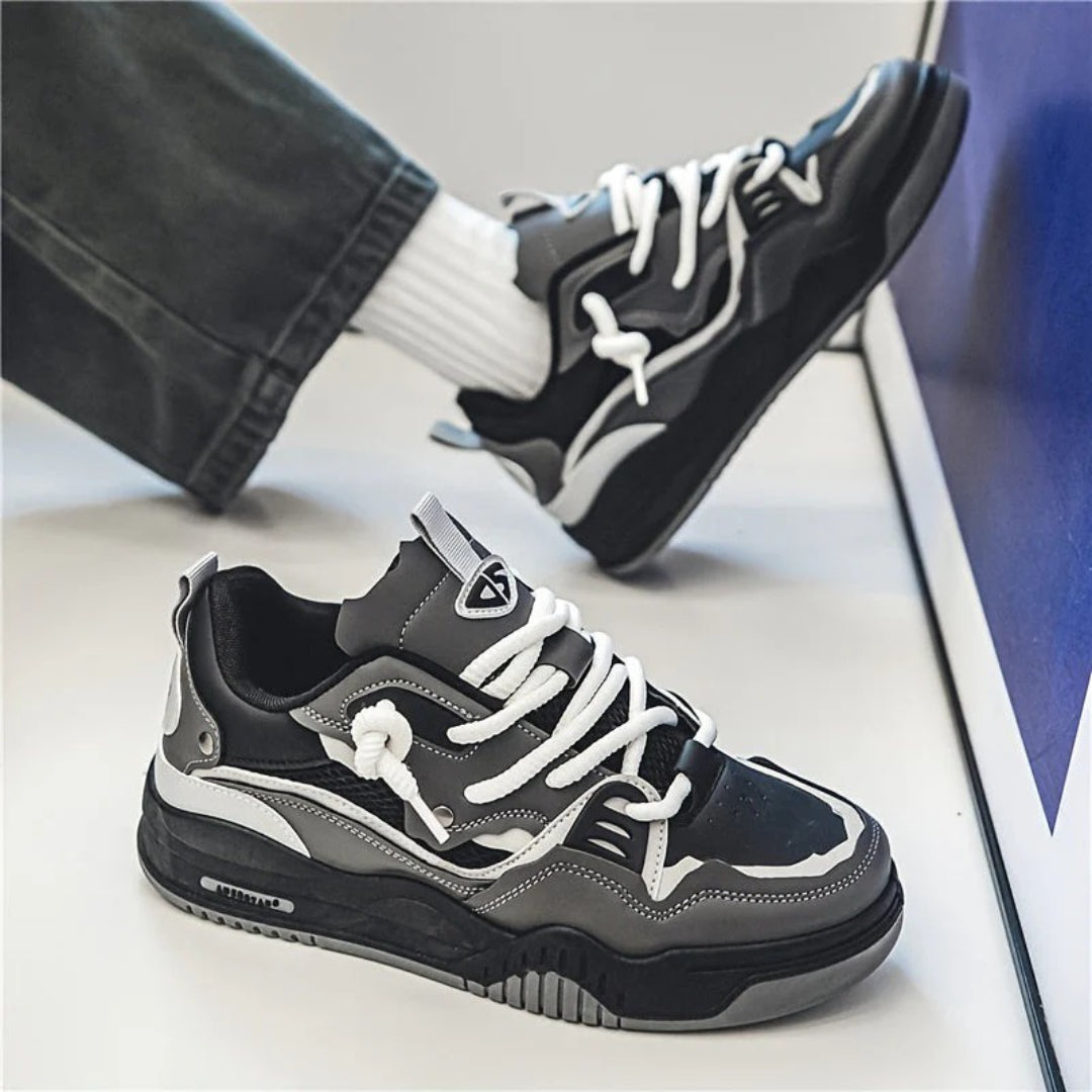 Sneakersy sznurowane z kontrastową podeszwą – widok produktu 14 | Ionotix