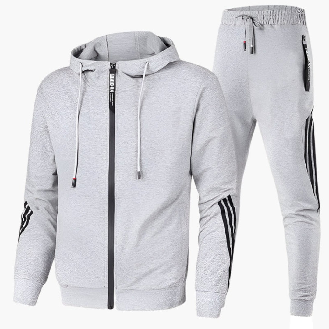 Sportowy dres dwuczęściowy z kapturem – widok produktu 3 | Ionotix