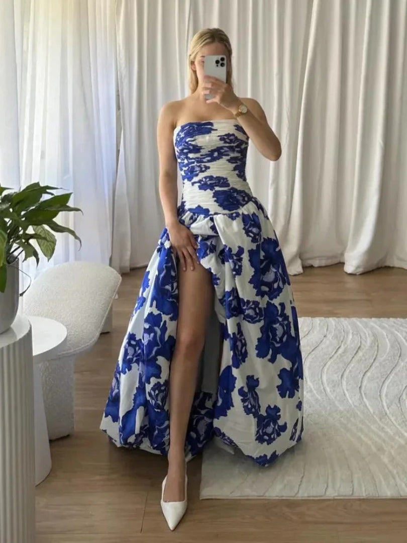 Sukienka maxi bez ramiączek z drapowaniem i kwiatowym wzorem typu high-low – widok produktu 4 | Ionotix