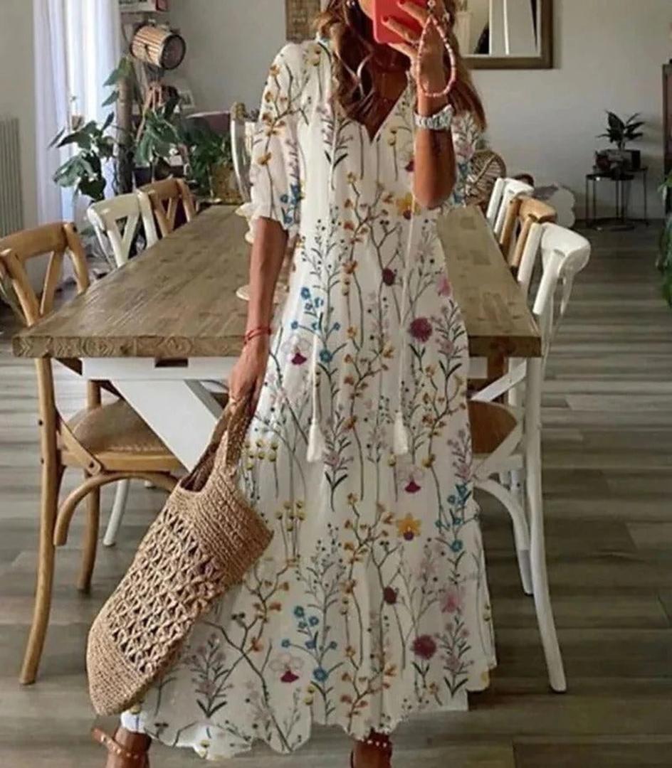 Sukienka maxi w stylu boho z kwiatowym wzorem i dekoltem w serek – widok produktu 3 | Ionotix