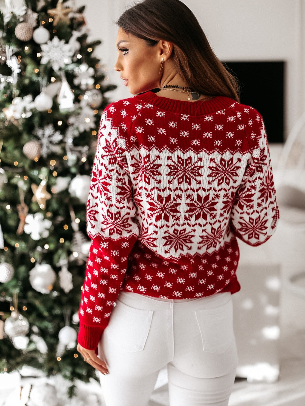 Sweter damski zimowy we wzór - płatki śniegu i renifery – widok produktu 6 | Ionotix