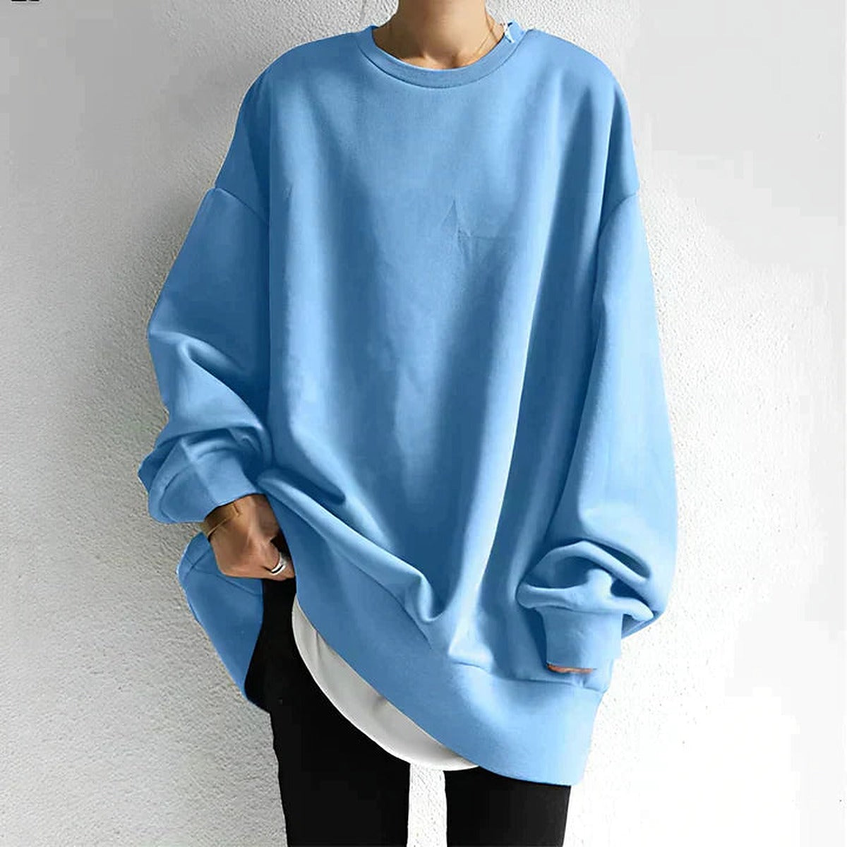 Sweter tunika damski oversize - opuszczone ramiona – widok produktu 5 | Ionotix