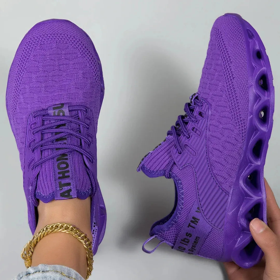 Sznurowane sneakersy z rzeźbioną podeszwą – widok produktu 2 | Ionotix