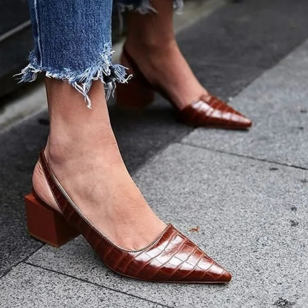 Szpilki slingback z tłoczeniem krokodylim i spiczastym noskiem – widok produktu 4 | Ionotix