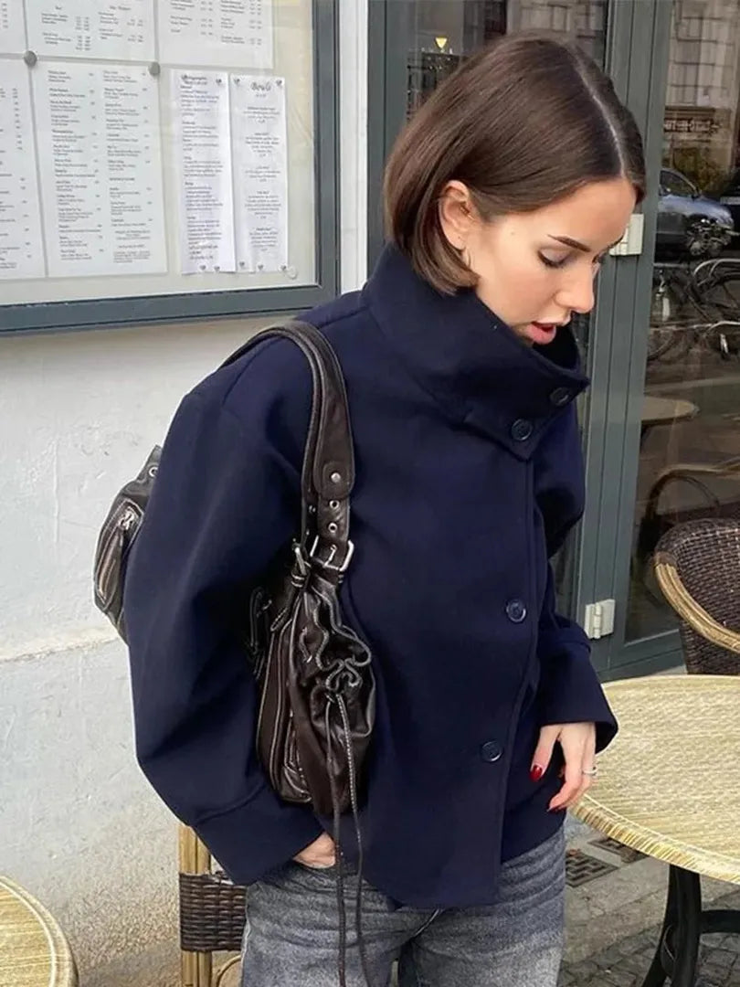 Wełniana kurtka z wysoką stójką i zapięciem na guziki – widok produktu 6 | Ionotix