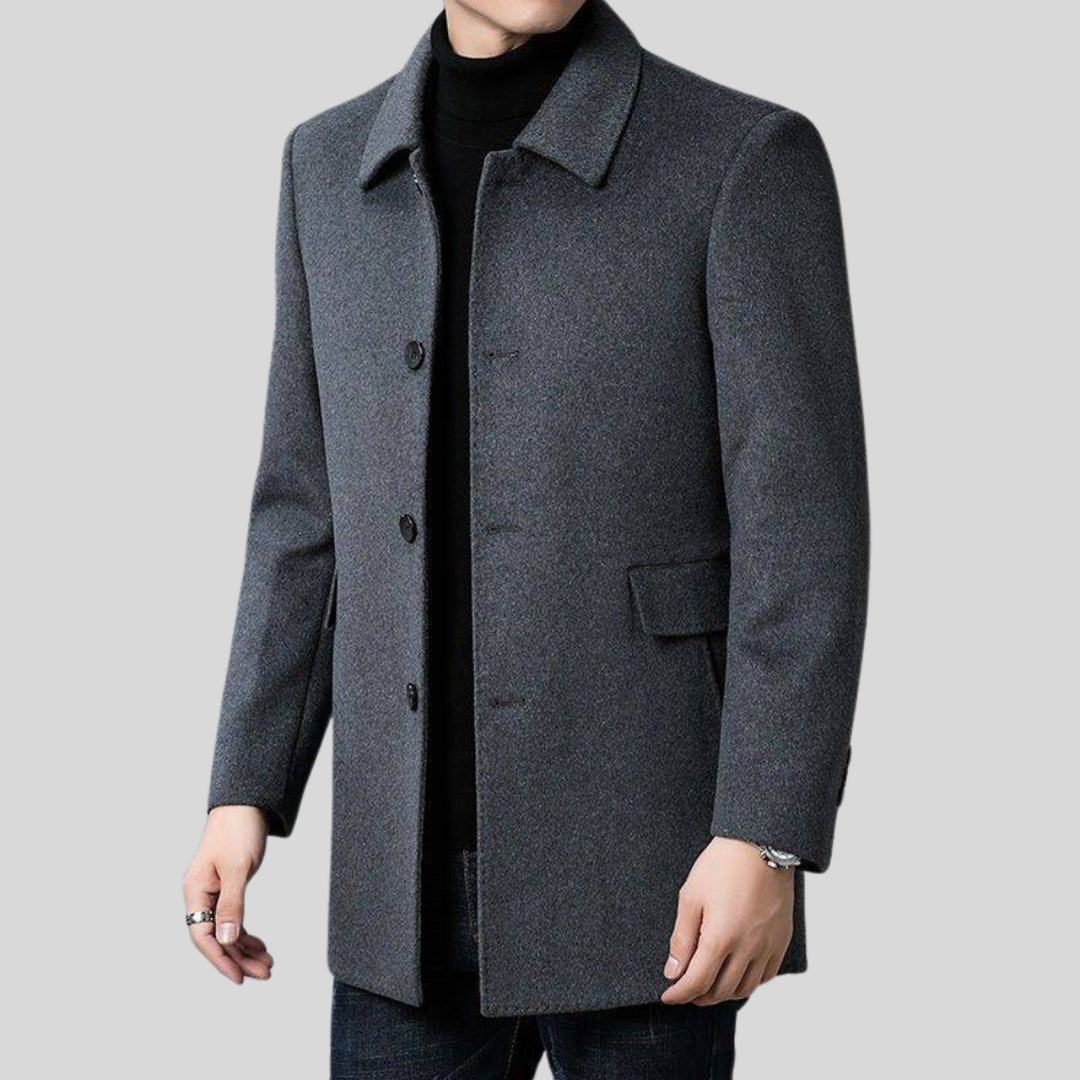 Wełniany płaszcz o kroju tailored zapinany na guziki – widok produktu 5 | Ionotix