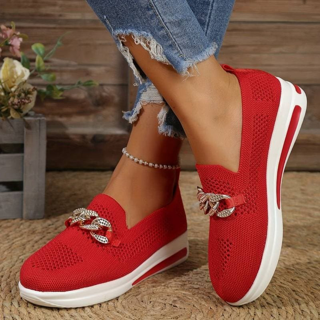 Wsuwane dzianinowe buty z metalowym detalem – widok produktu 3 | Ionotix