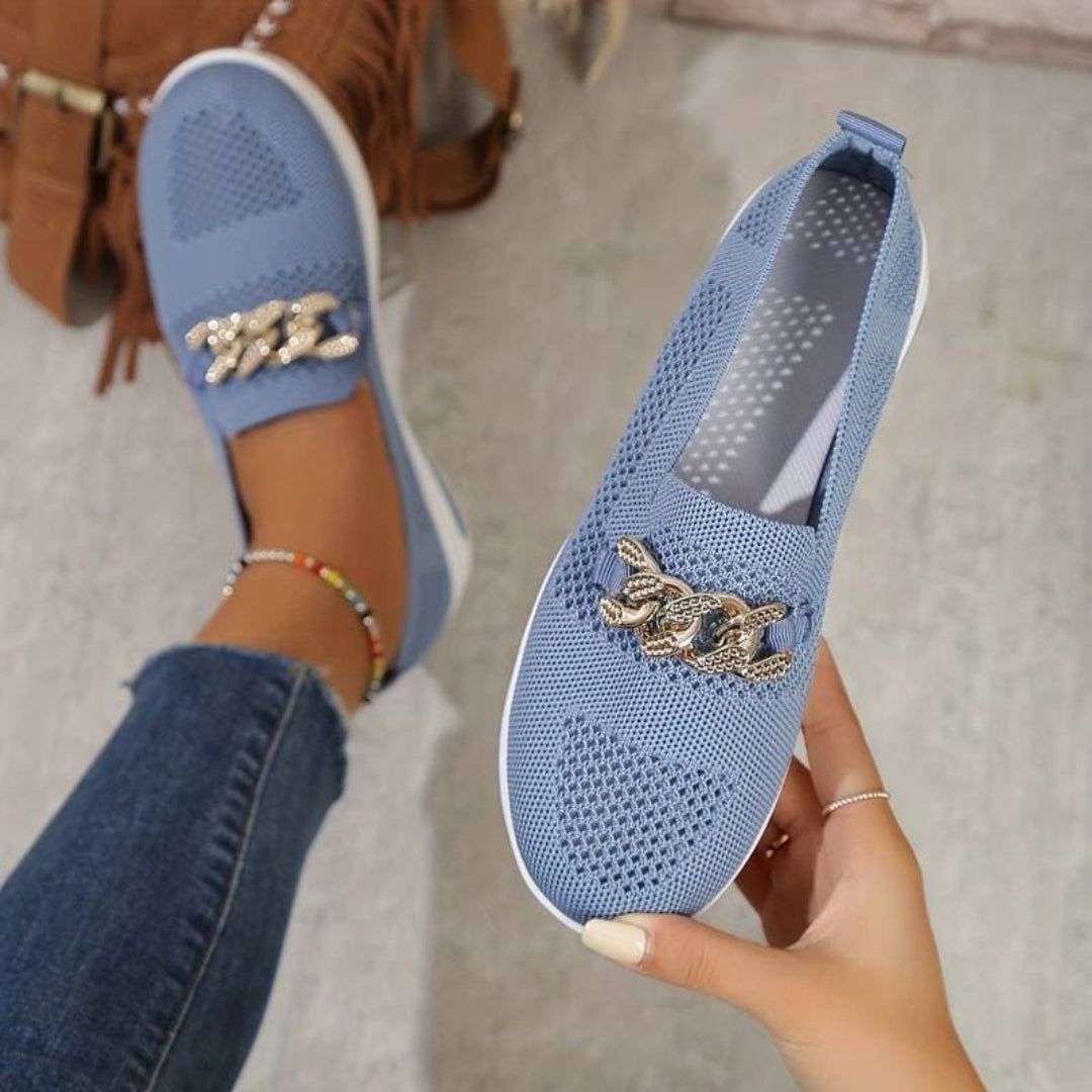 Wsuwane dzianinowe buty z metalowym detalem – widok produktu 4 | Ionotix