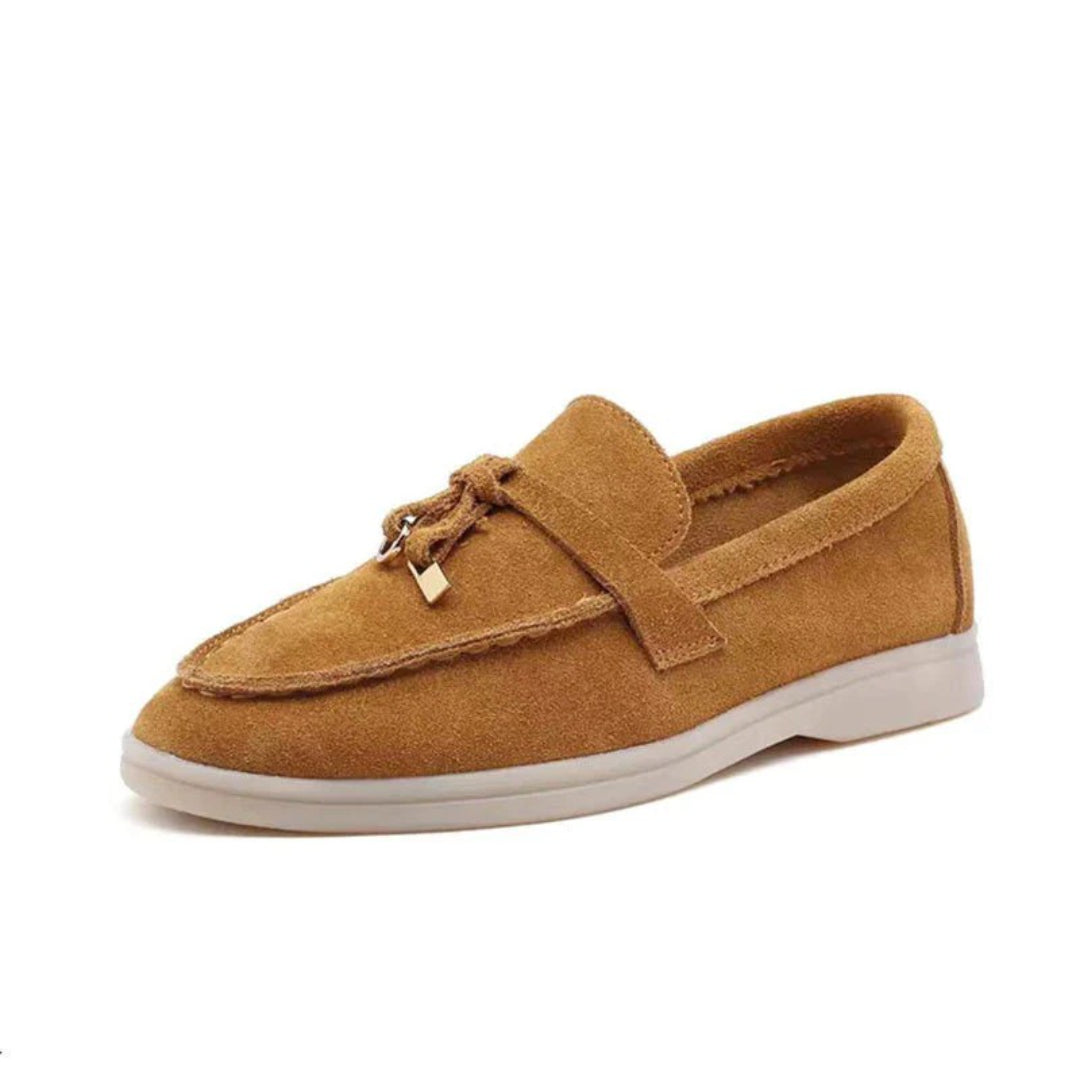 Zamszowe loafersy wsuwane z płaską podeszwą – widok produktu 2 | Ionotix