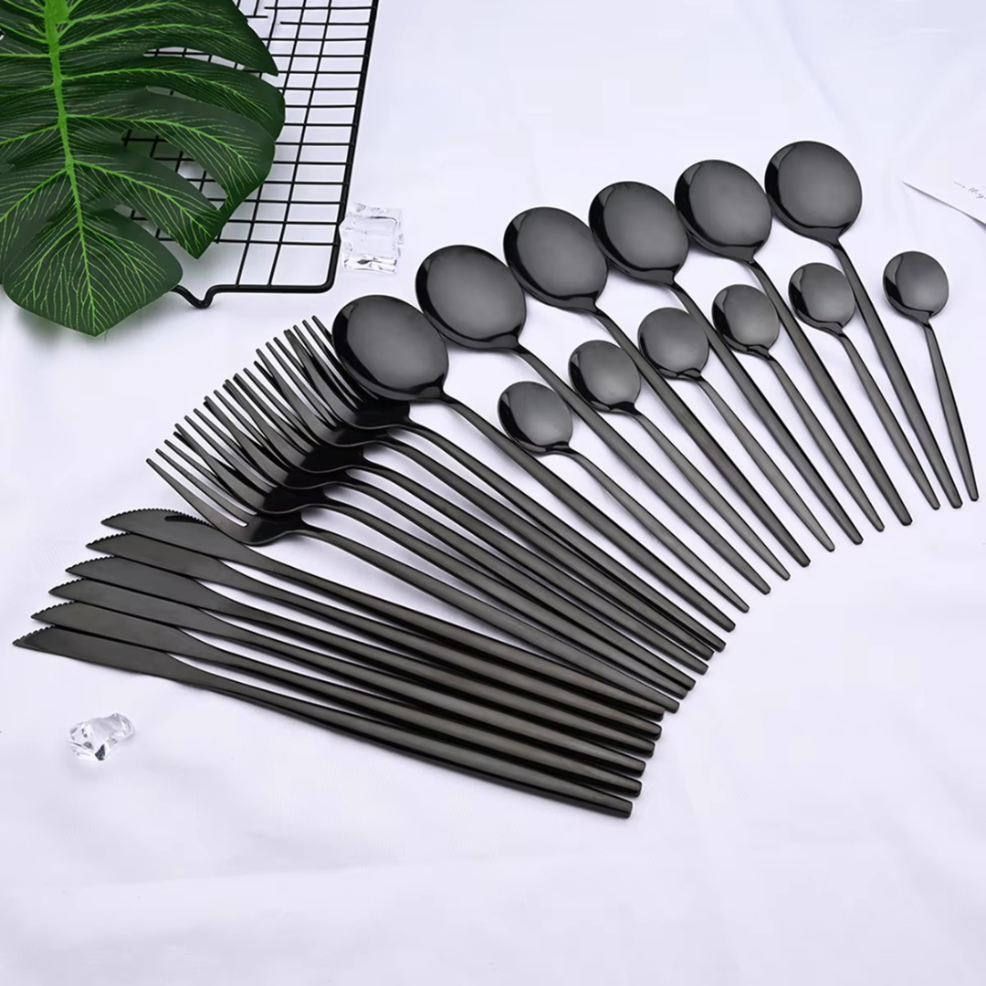 Zestaw sztućców 24 elementy - czarna stal nierdzewna – widok produktu 4 | Ionotix